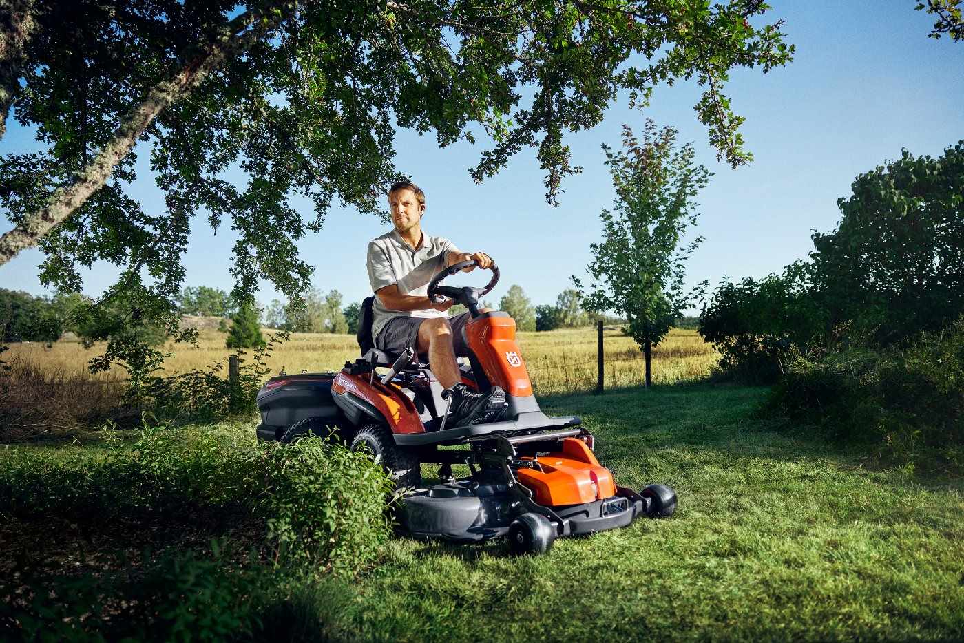 Husqvarna Akku-Frontmäher Rider 200iX - Grundgerät ohne Mähdeck